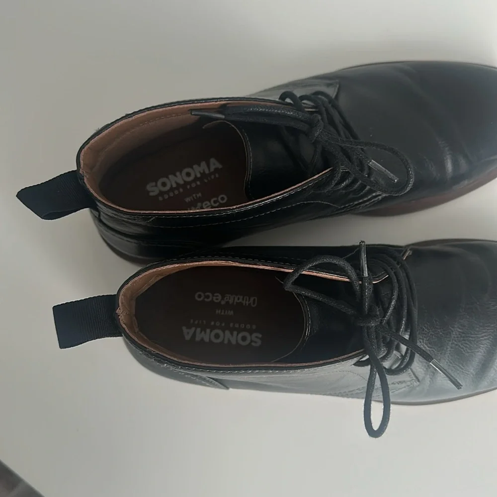 Sonoma Black Leather Chukka Boots with Brown Soles